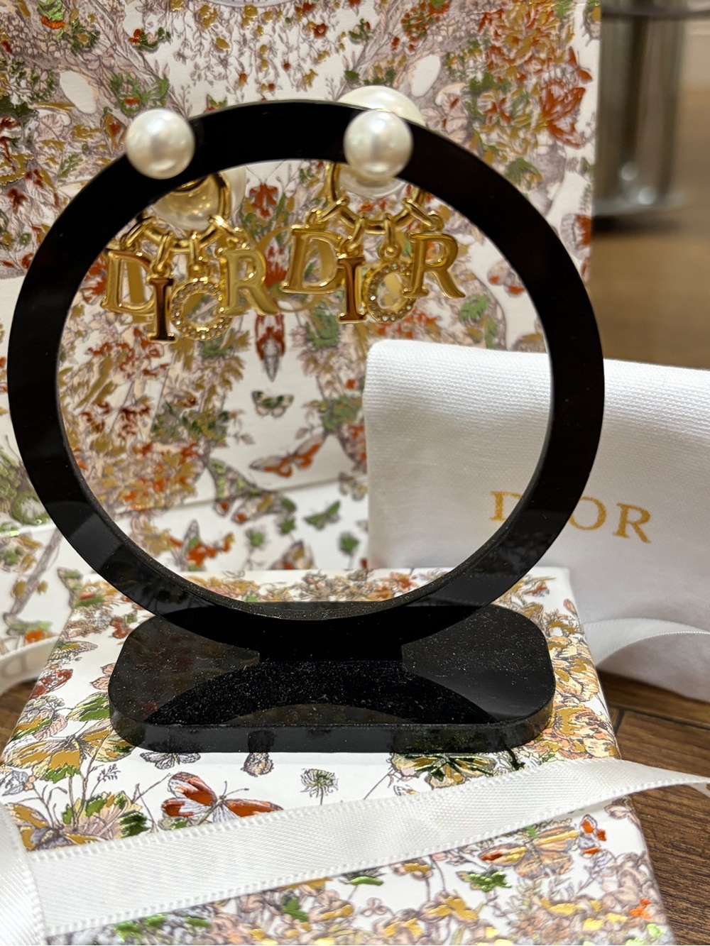Dior - Picture 5 of 7